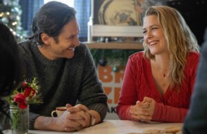 Alicia Silverstone Sleeën in Netflix Rom-Com