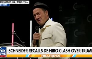 Rob Schneider zegt dat Robert De Niro hem confronteerde met Trump