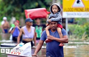 Een supertyfoon treft de Filipijnen terwijl bijna een miljoen mensen worden geëvacueerd
