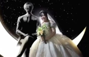 Bruid, 32, organiseert weelderige bruiloft met AI-man genaamd ‘Klaus’ en gebruikt een virtual reality-headset om hun geloften uit te spreken