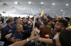 Tientallen demonstranten bestormen COP30-locatie in Brazilië | Wereldnieuws