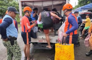 Supertyfoon Fung-wong laat twee doden achter en dwingt ruim één miljoen mensen te evacueren in de Filipijnen